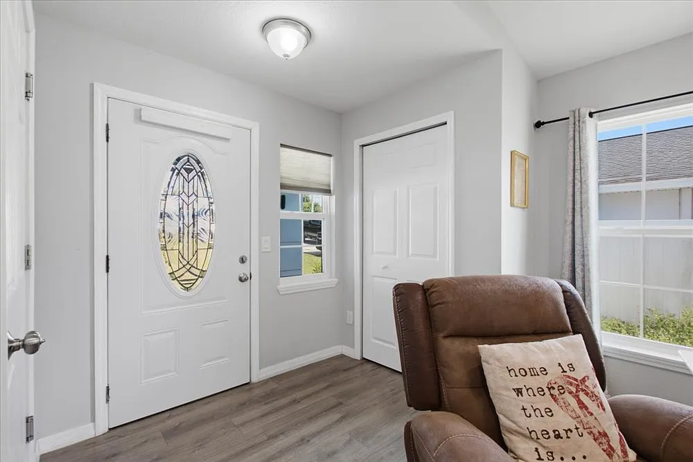 3 bed, 1354 sqft, $2,800 — Photo 4