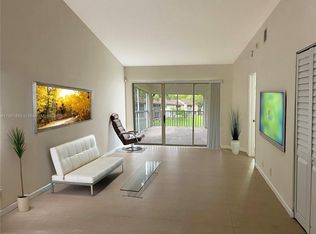 Parc Vista, Miami, FL 33186