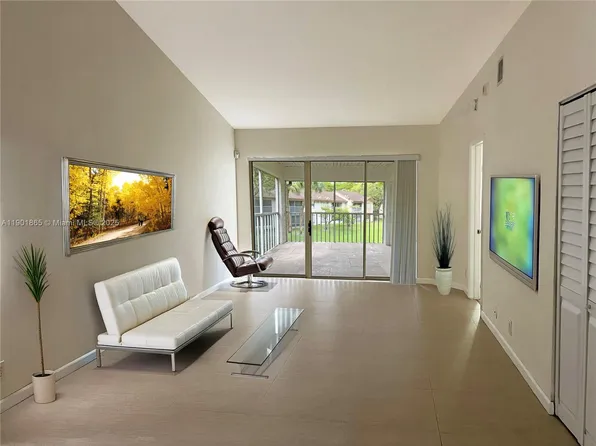 14015 SW 91st Ter #14015, Miami, FL 33186