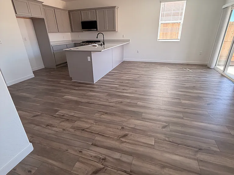 620 Riley Ave — Photo 4
