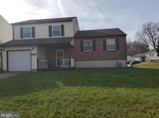 2 Wink Dr, Newark, DE 19702