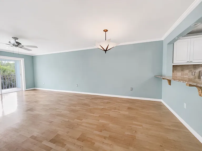 3041 Sandpiper Bay Cir #H201 — Photo 16
