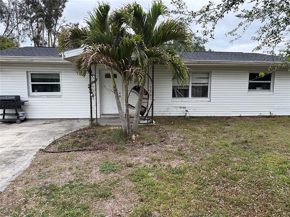 2nd image of 3915 51ST AVENUE N