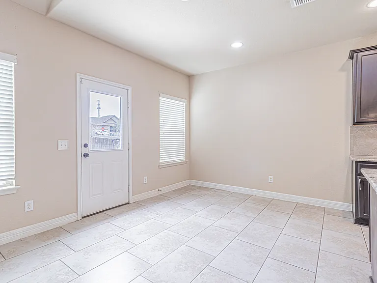 5488 Devonwood St — Photo 18