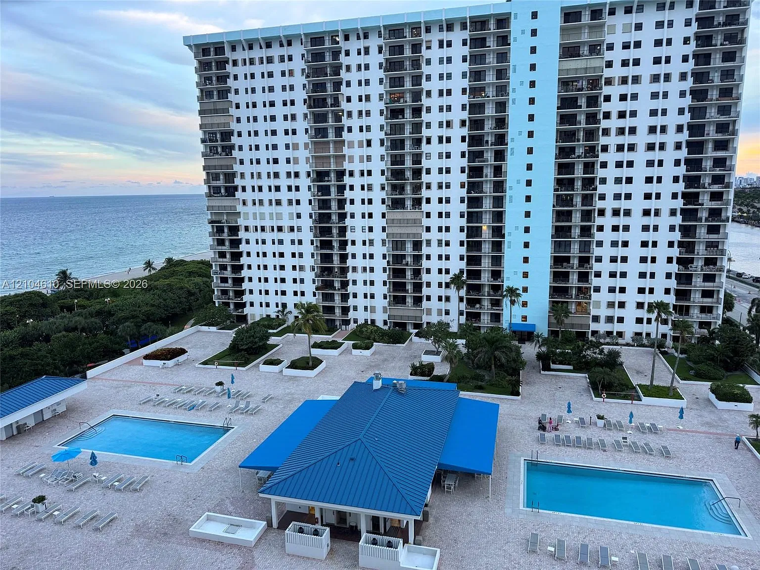 Summit Condo — Photo 1