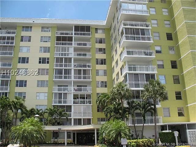 1st image of 4400 Hillcrest Dr APT 208A