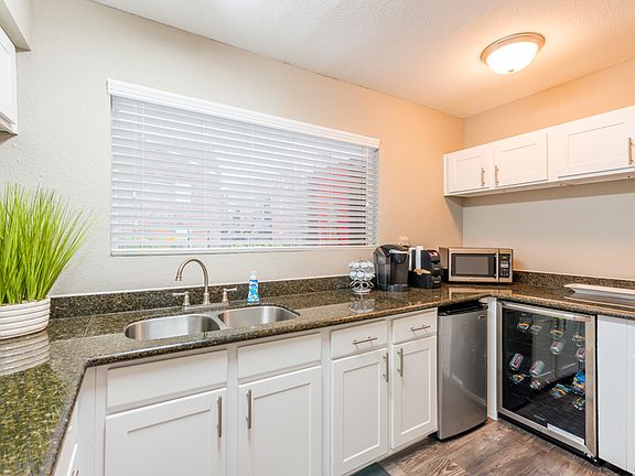 3rd image of 920 Lawrence St #4-404