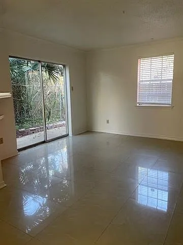 4434 Herrmann St — Photo 5