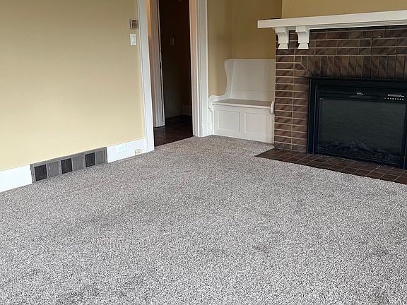 2nd image of 510 14th St SE #1220