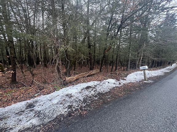 3rd image of L-17.32 Maple Ave