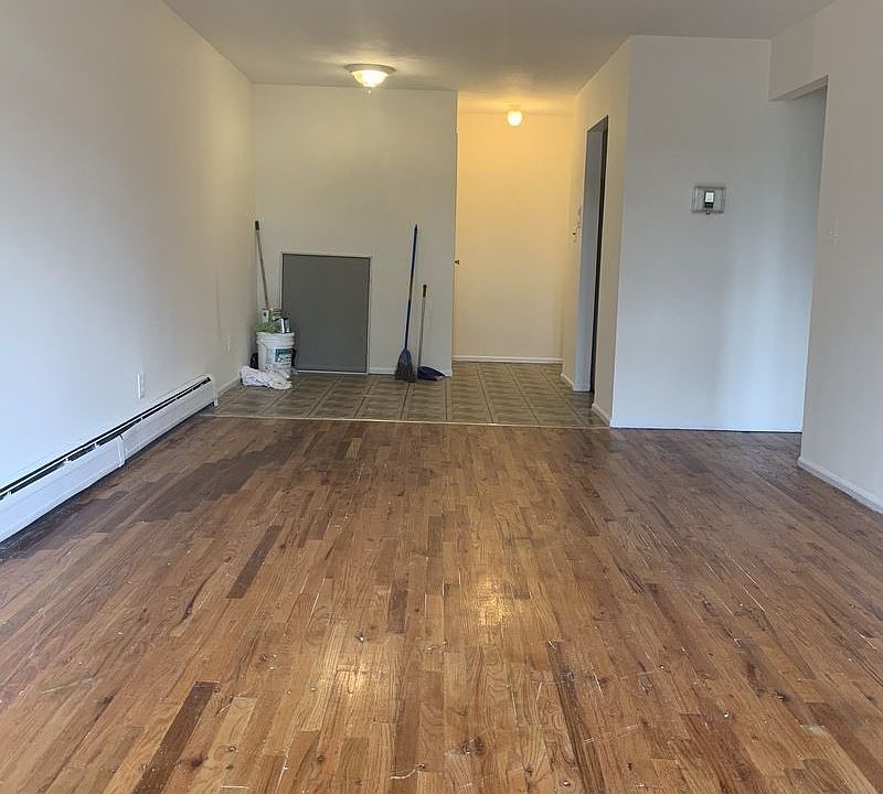 1st image of 14447 38th Ave APT 3