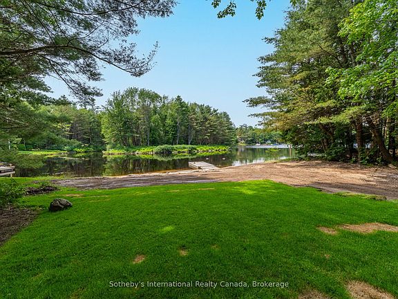 5th image of 1023 Strachan Point Rd