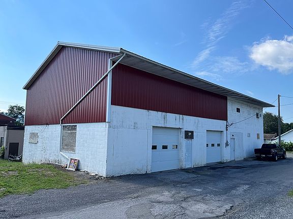 2nd image of 105 Greenleaf Ave