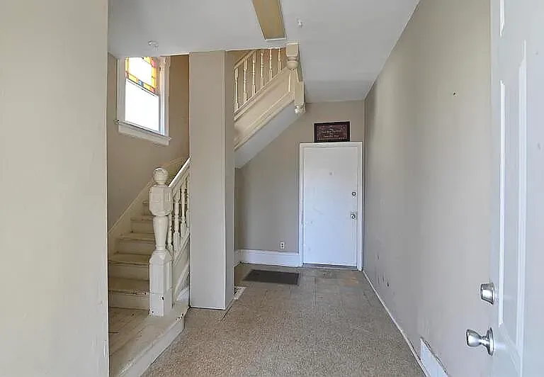 4038 Seward St #2 — Photo 15