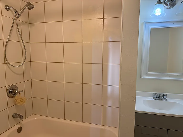 3221 S 4100 W — Photo 13