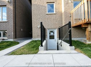 21 Kenneth Ross Bnd, East Gwillimbury, ON L9N0T7