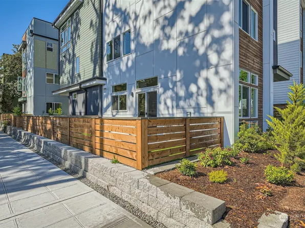 2131 E James Street, Seattle, WA 98122