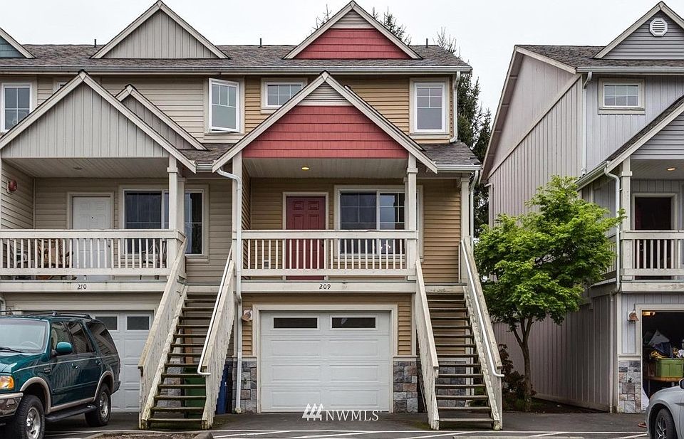 1st image of 1814 NE I Street #209