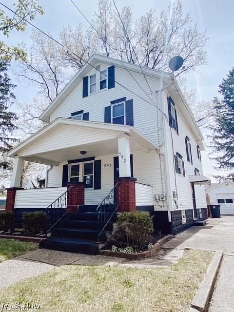 1st image of 592 Cole Ave