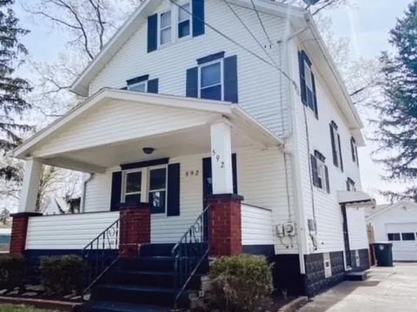 592 Cole Ave, Akron, OH 44301