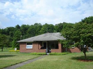 5535 Bull Creek Rd, Tarentum, PA 15084