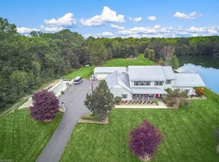 11257 Lake Forest Dr, Chesterland, OH 44026
