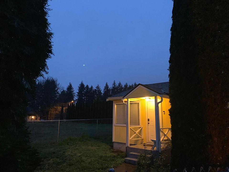 1st image of 3215 NE 86th Ave
