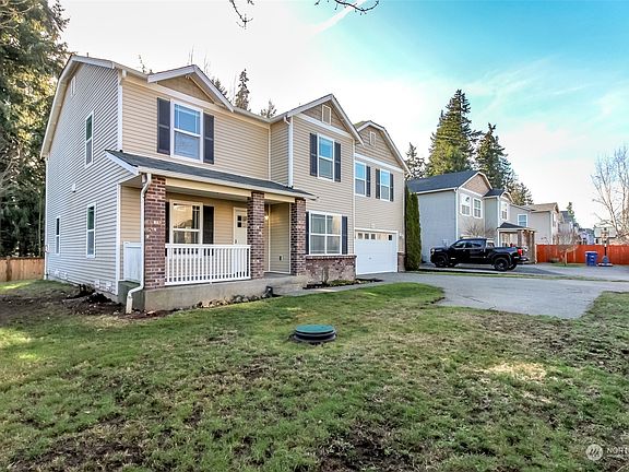 Big .20 acre lot!>
