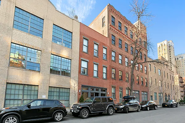 Sold by Compass | media 28