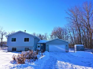6925 Centerville Rd, Centerville, MN 55038