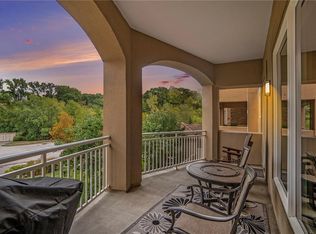 3800 N Mulberry Dr UNIT 206, Kansas City, MO 64116