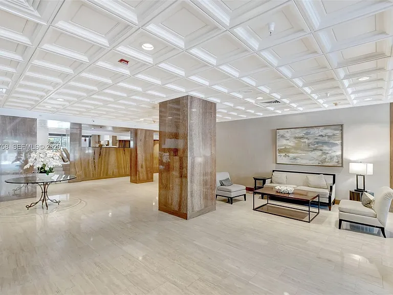 2333 Brickell Ave #305 — Photo 33