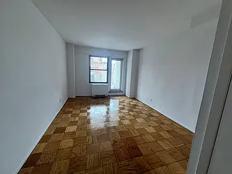 Rented by Manhattan Realty Group