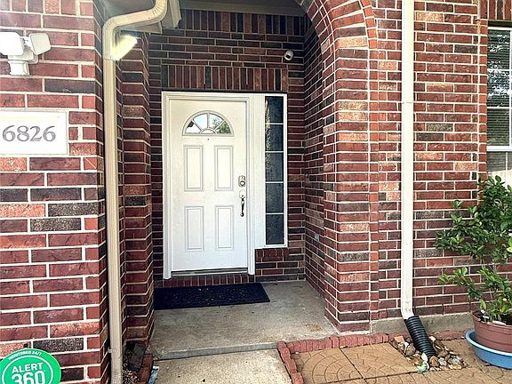 5th image of 6826 Chester Oak Dr