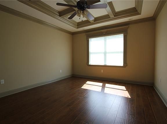 4th image of 3333 Pine St