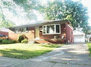 20925 Bayside St, Saint Clair Shores, MI
