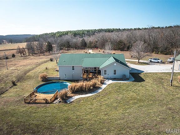 3rd image of 37595 Westgate Rd