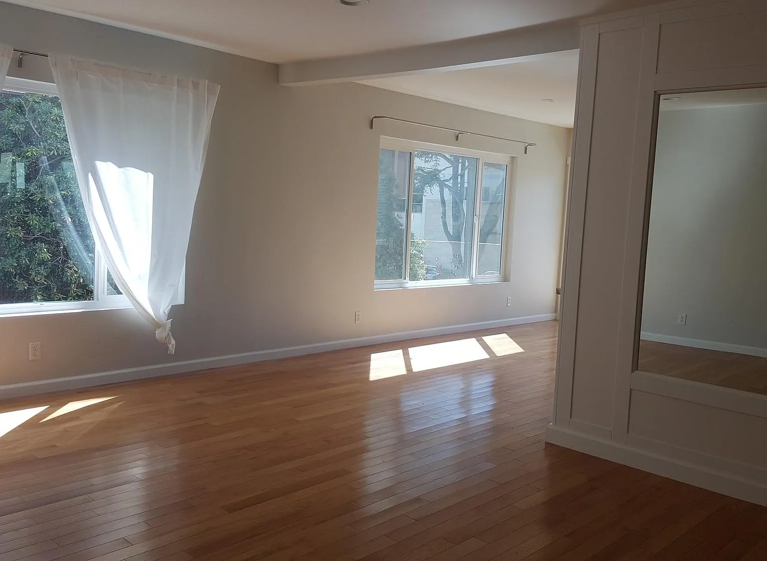 2 bed, 1350 sqft, $5,300 — Photo 2