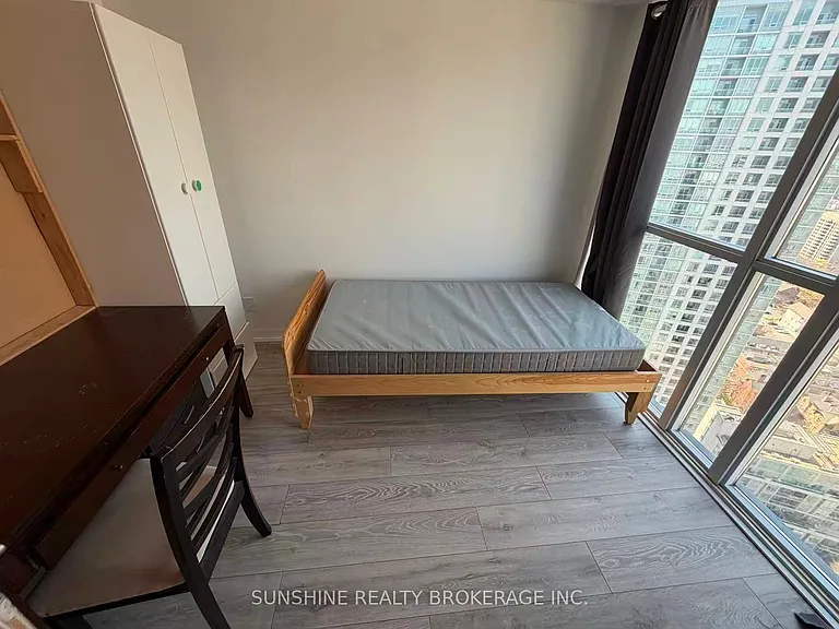 159 Wellesley St E #3210 — Photo 5