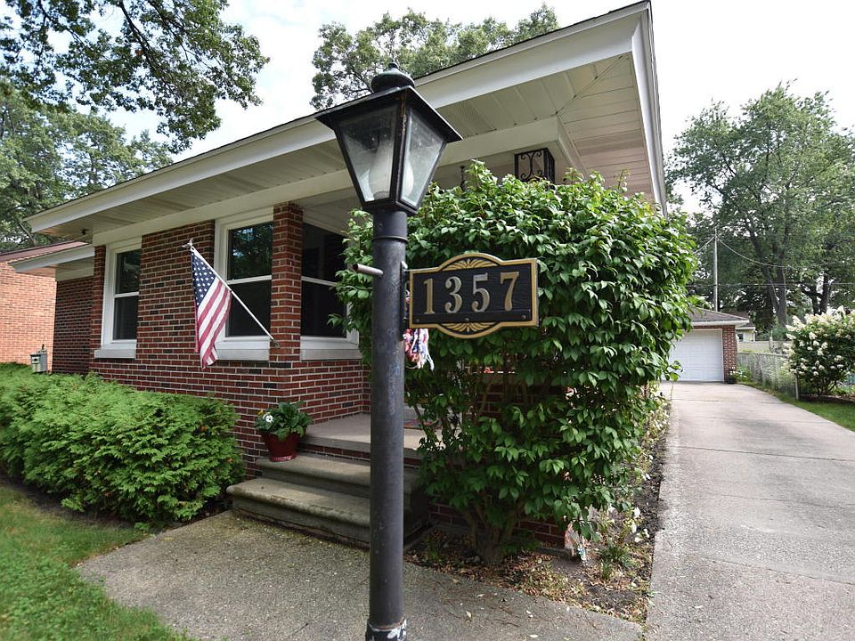 1st image of 1357 Beardsley Ave