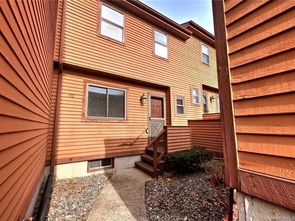 102 Cedar Knolls Drive #102, Branford, CT 06405