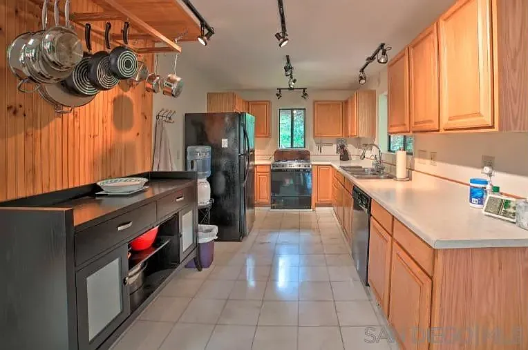 16885 Laurel Rd — Photo 8