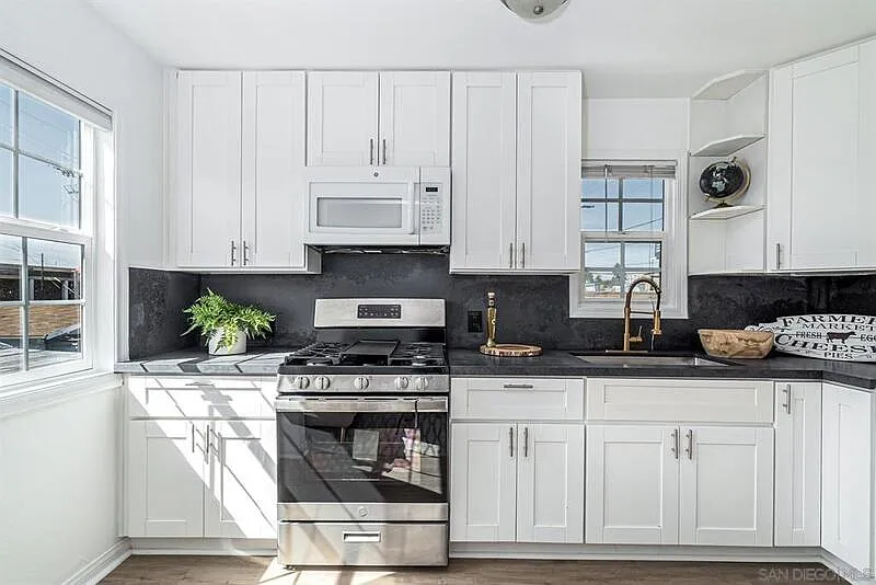 Studio, 1.0 bath, 400 sqft, $1,695 — Photo 3