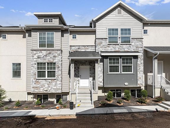 Finished home photos are representational images only. See sales agent for details.