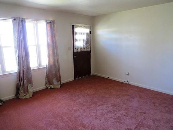 5th image of 100 Wren Ct