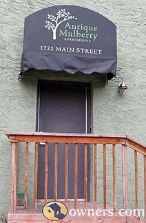 Apartment 1 entrance