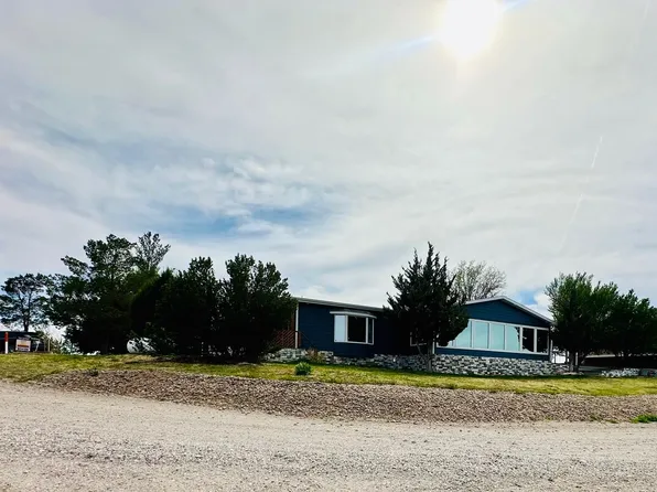 212 Pelican Roost Rd, Brule, NE 69127