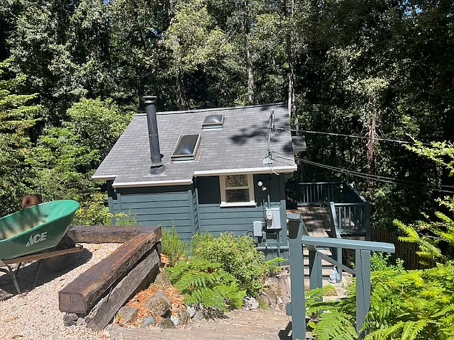 1155 Fanning Grade — Photo 2