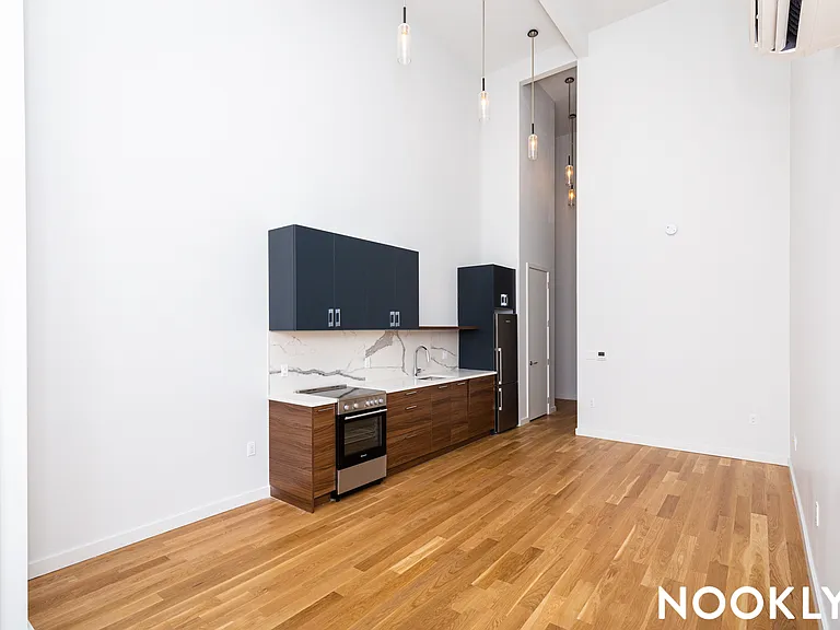 45-57 Davis St #905 — Photo 6