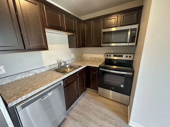 312 Hillcrest